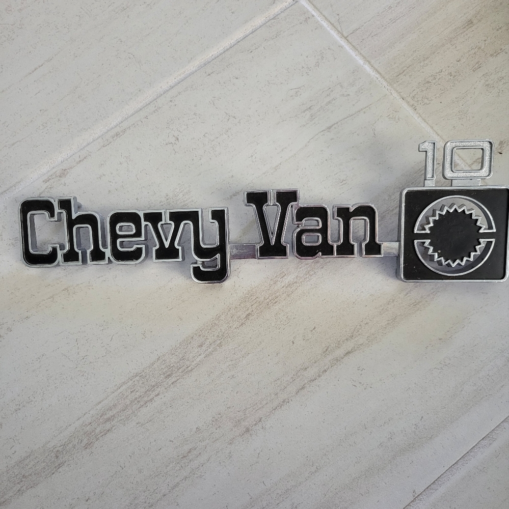ChevyVan 10 Emblem